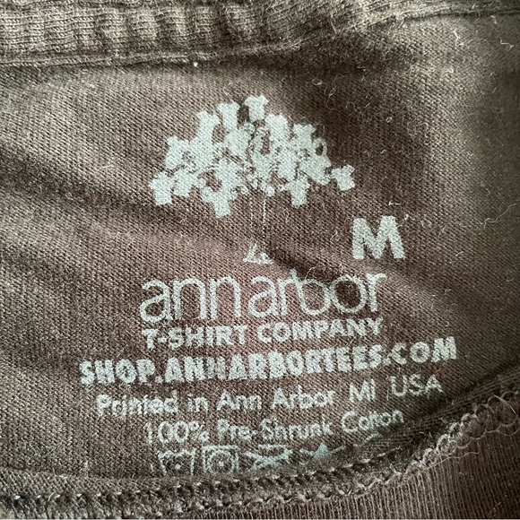 Black form fitting graphic Tee. 100% cotton. Ann Arbor. - Picture 2 of 5